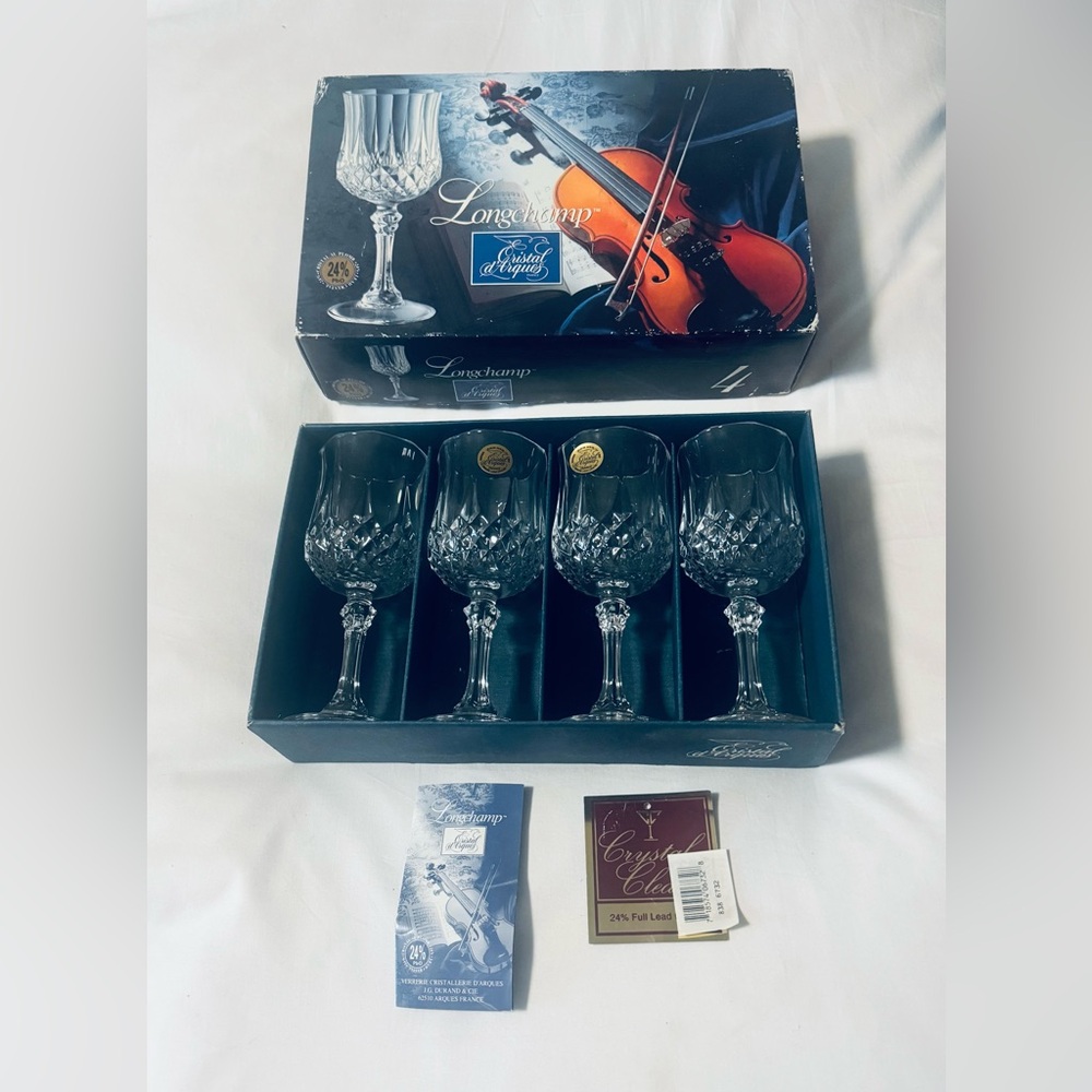 Crystal Wine Glasses. Boxed set of 4. NWT